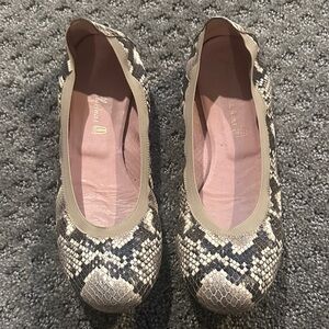 Pretty Ballerinas Snakeskin Flats in Cream and Black